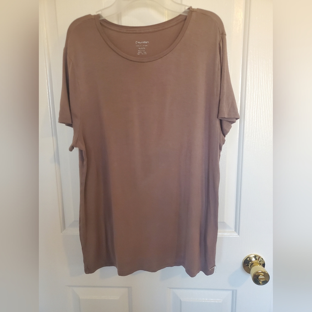 Calvin Klein brown tshirt XL